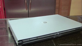 Особенно когда она предстала перед ним в голеньком виде