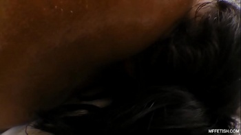 Телку буквально не остановить в момент возбуждения