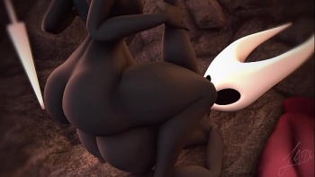 Девушка сандалит себя в дупло