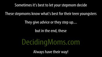 С удовольствием парит свою шишку в ее недрах