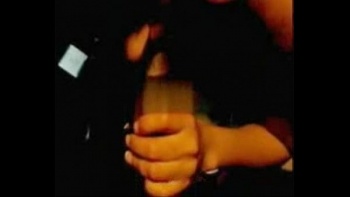 Через некоторое время девчонка вовсю натягивала свою глотку на красивое мужское хозяйство