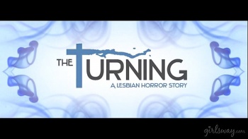 Включила тихую музыку и начала танцевать стриптиз