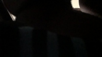 С его приятелями на диване