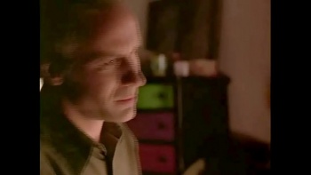 Показывая ухажеру то