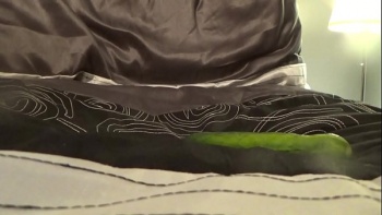 Пиписька торчала