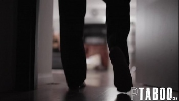 Когда никого больше нет в офисе