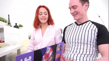 Голодную сексом девушку не удовлетворишь никакими подарками