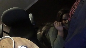 Жопастая Диана в масле трахается на большом члене до камшота на лицо