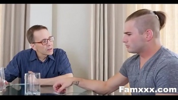 Видео племянник трахает тетю