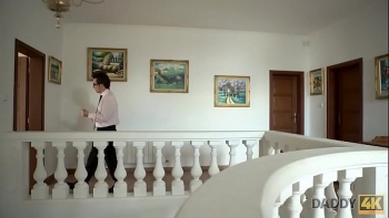 Она не знала с какого начать минет