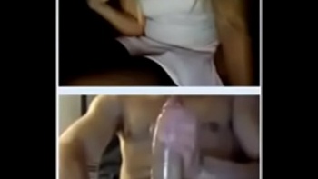 Ее горячая подруга уже болтается на члене